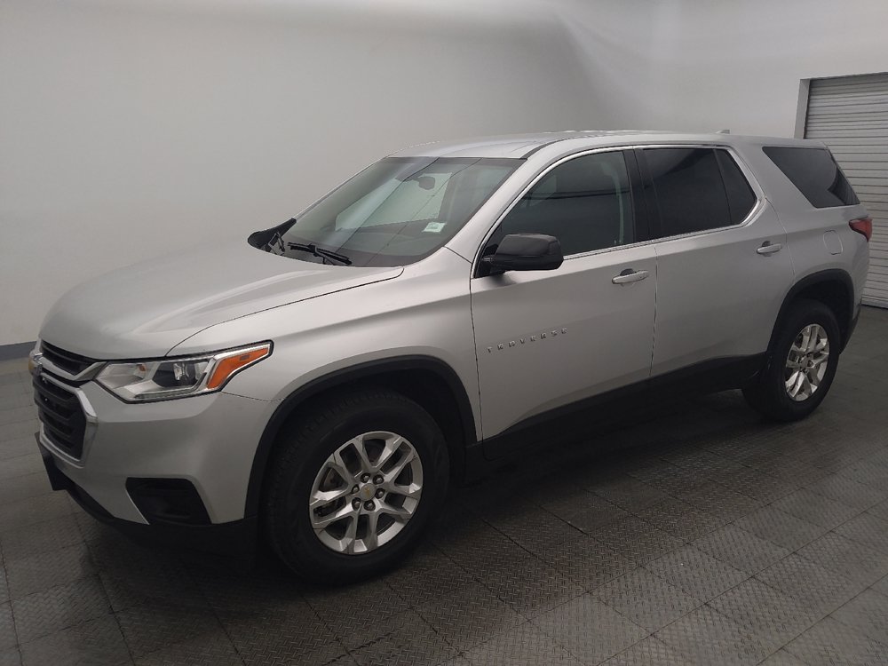 Used 2020 Chevrolet Traverse LS FWD image 2