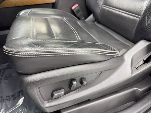 Used 2020 GMC Yukon Denali w/ Denali Premium Package image 34