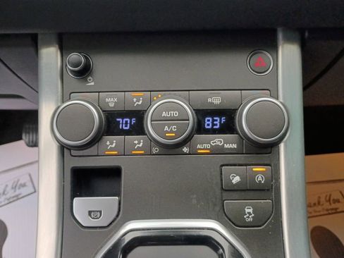 Used 2017 Land Rover Range Rover Evoque SE image 18