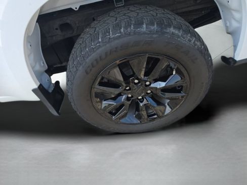 Used 2021 Chevrolet Silverado 1500 Custom RWD image 32