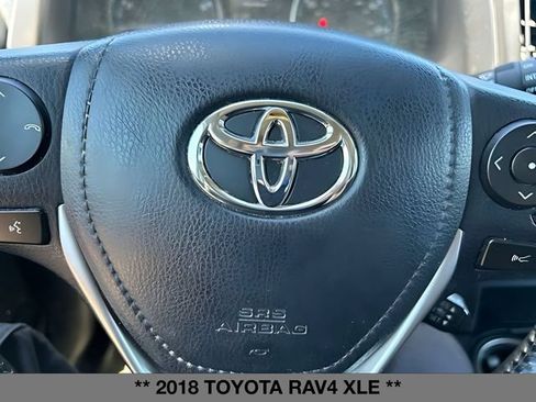 Used 2018 Toyota RAV4 XLE AWD/4WD image 22