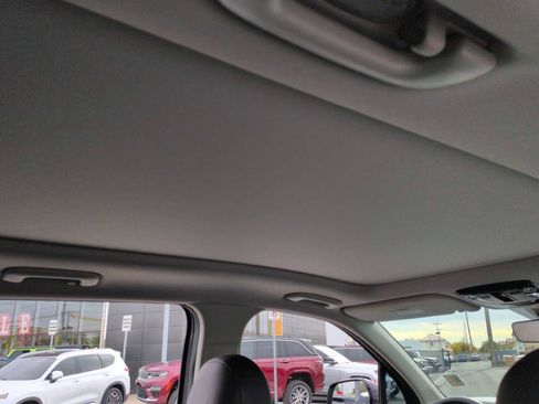 Used 2023 Kia Sorento EX w/ Panoramic Sunroof Package image 22