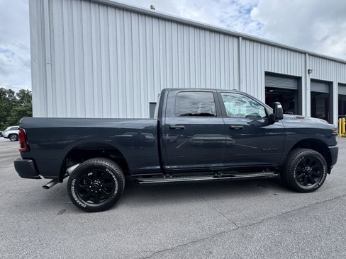 Used 2026 RAM 2500 Big Horn AWD/4WD image 4