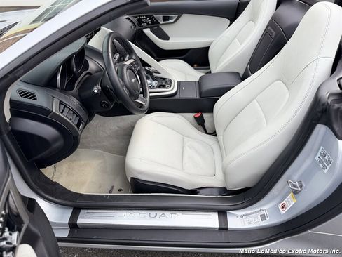 Used 2014 Jaguar F-TYPE Convertible image 31