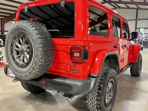 Used 2022 Jeep Wrangler Unlimited Rubicon image 2
