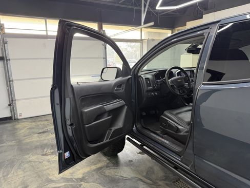Used 2019 Chevrolet Colorado ZR2 w/ ZR2 Dusk Special Edition AWD/4WD image 8
