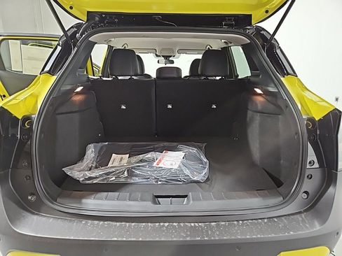 New 2025 Nissan Kicks SR image 22