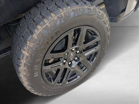 Used 2026 Chevrolet Silverado 1500 Custom Trail Boss w/ LPO, Dark Essentials Package AWD/4WD image 20