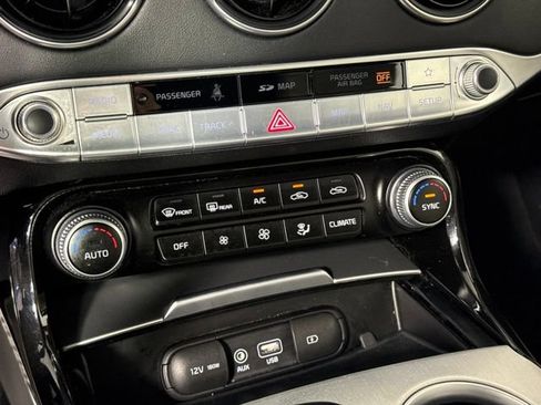 Used 2018 Kia Stinger GT2 AWD/4WD image 24