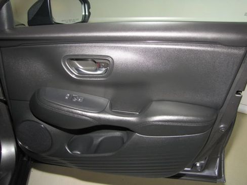 Certified 2024 Honda HR-V LX image 19