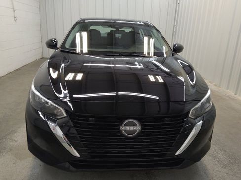 Used 2025 Nissan Sentra S FWD image 14