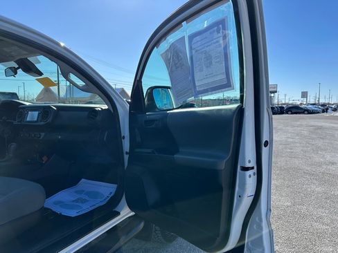 Used 2019 Toyota Tacoma SR w/ SX Package image 19