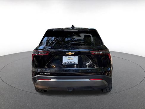 Used 2025 Chevrolet Equinox LT image 6