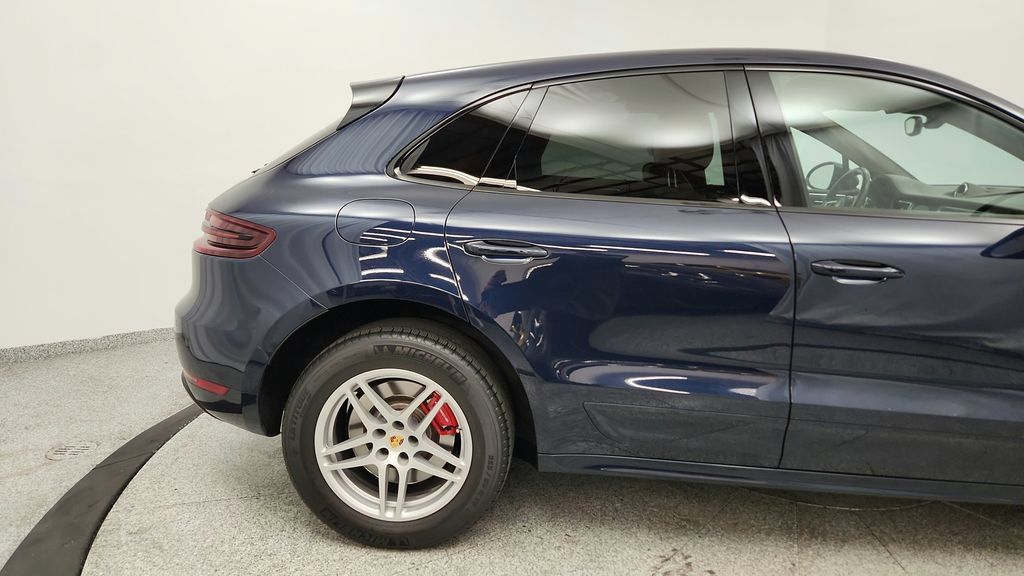 Used 2017 Porsche Macan Turbo AWD/4WD image 16