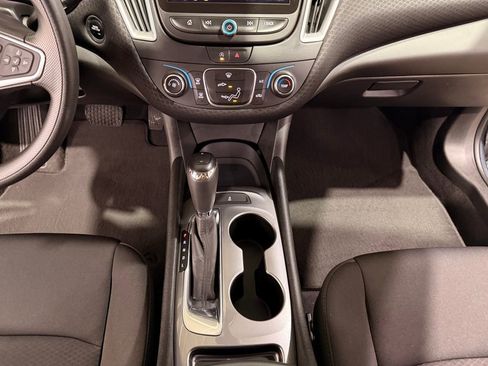 Used 2020 Chevrolet Malibu LS image 23