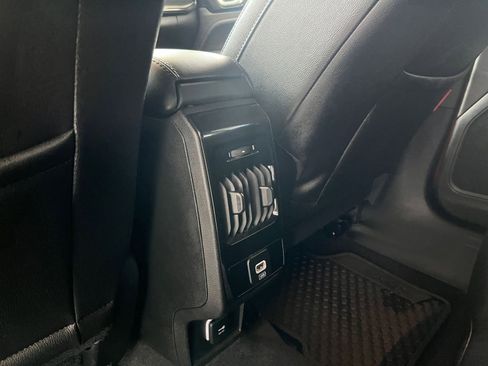 Used 2025 Jeep Compass Trailhawk image 24