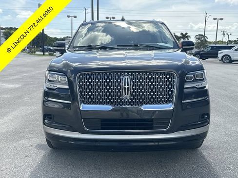 Used 2023 Lincoln Navigator Reserve RWD image 4