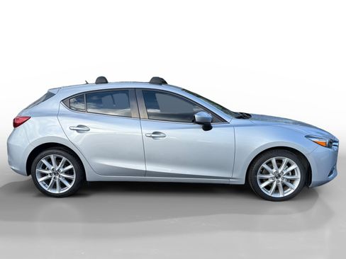 Used 2017 MAZDA MAZDA3 Touring image 6