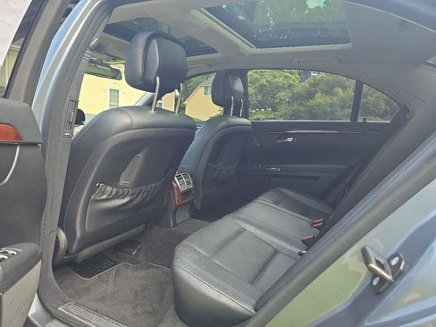 Used 2011 Mercedes-Benz S 550 4MATIC w/ Premium 2 Pkg image 17