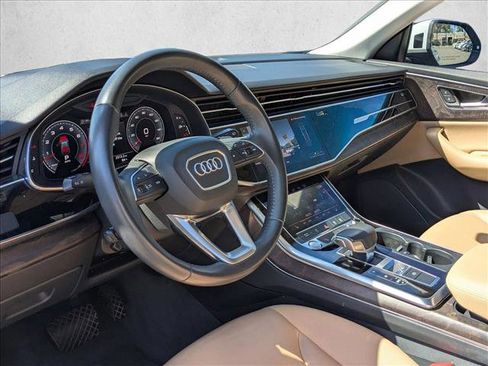 Used 2019 Audi Q8 Premium w/ Convenience Package AWD/4WD image 10