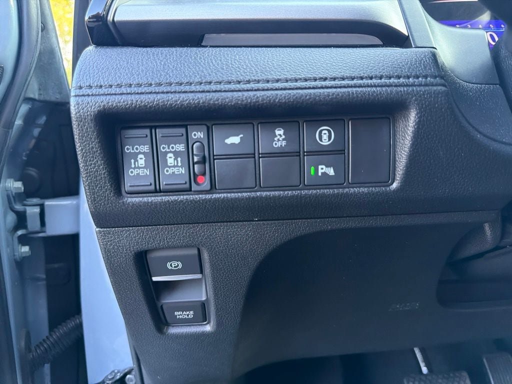 Used 2023 Honda Odyssey Touring image 16