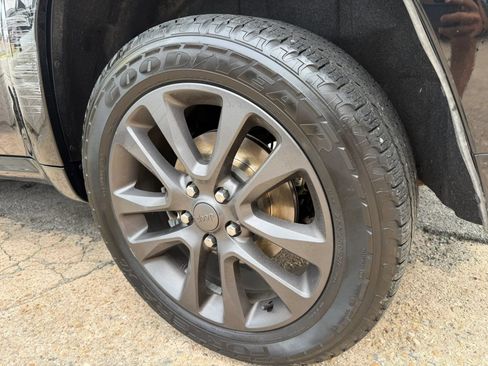 Used 2018 Jeep Grand Cherokee High Altitude AWD/4WD image 29