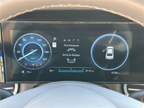 Used 2025 Hyundai Elantra SEL image 10