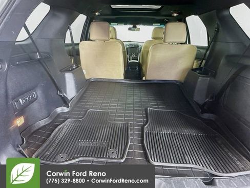Used 2017 Ford Explorer Limited w/ Equipment Group 301A AWD/4WD image 28