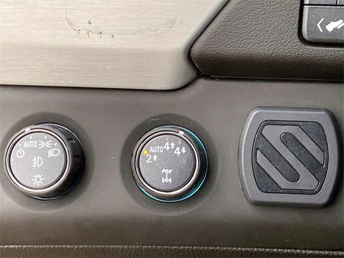 Used 2018 GMC Yukon XL SLT image 25