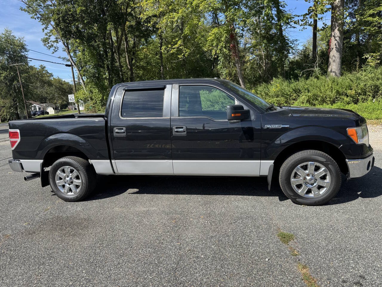 Used 2013 Ford F150 XLT w/ Luxury Equipment Group RWD image 6
