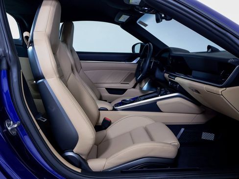 Used 2024 Porsche 911 Targa 4S image 8