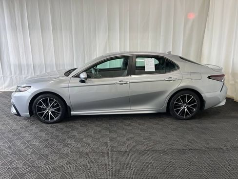Used 2024 Toyota Camry SE AWD/4WD image 28