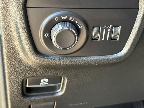 Used 2023 Jeep Grand Cherokee Altitude image 22