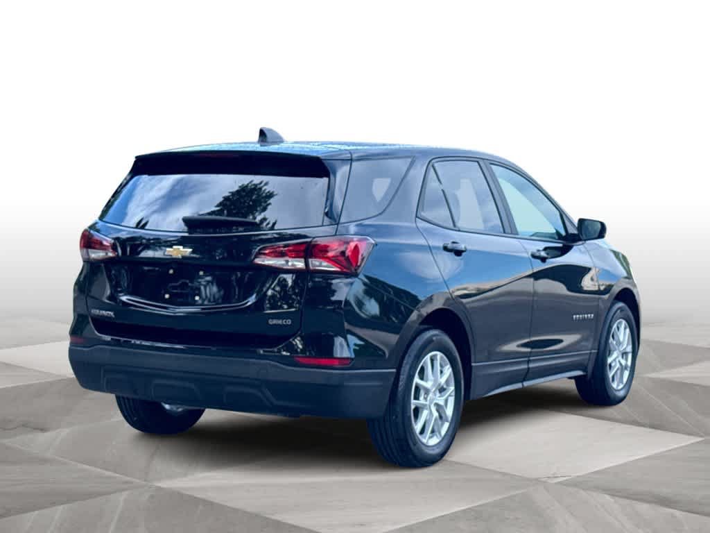 Used 2024 Chevrolet Equinox LS w/ LS Convenience Package FWD image 8