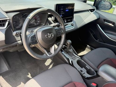 Used 2025 Toyota Corolla SE FWD image 11