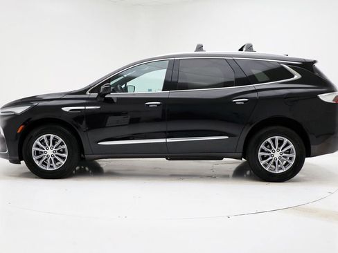 Used 2022 Buick Enclave Essence image 8