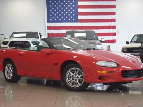 Used 2002 Chevrolet Camaro Z28 RWD image 1