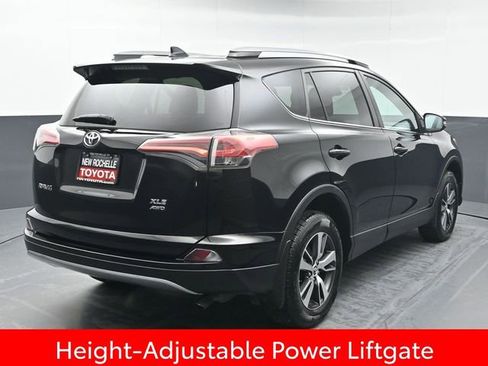 Used 2017 Toyota RAV4 XLE image 7