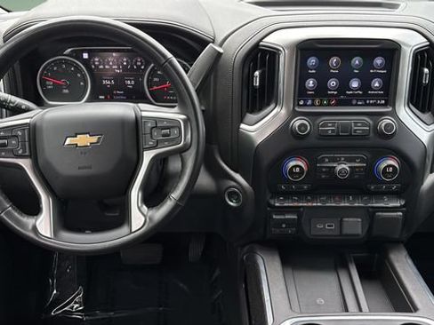 Used 2020 Chevrolet Silverado 1500 LTZ w/ LTZ Premium Package AWD/4WD image 10