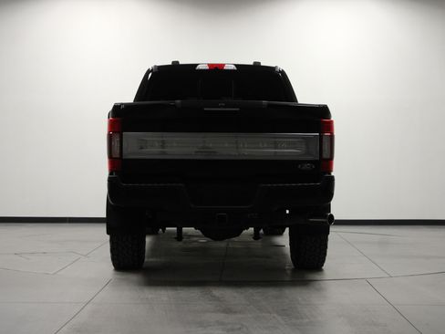 Used 2022 Ford F250 Platinum w/ FX4 Off-Road Package image 5