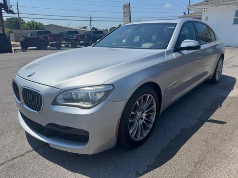Used 2013 BMW 750Li RWD image 3