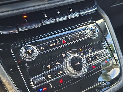 Used 2022 Lincoln Corsair FWD image 26