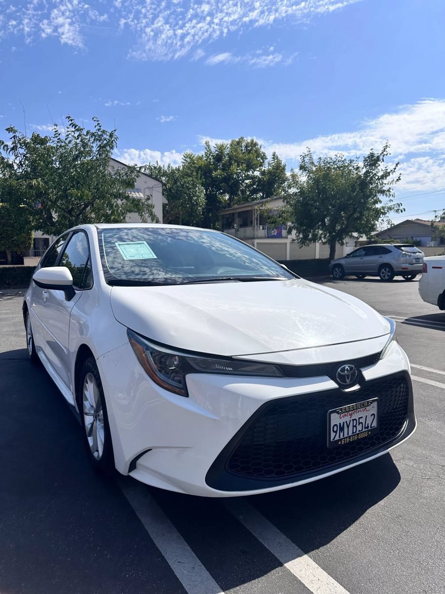 Used 2020 Toyota Corolla LE w/ LE Premium Package FWD image 1