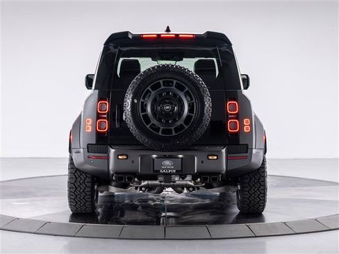 Used 2025 Land Rover Defender 110 AWD/4WD image 4