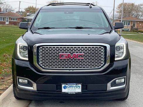 Used 2016 GMC Yukon XL Denali image 3