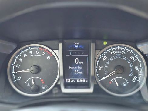 Used 2017 Toyota Tacoma SR5 w/ Tow Package RWD image 32