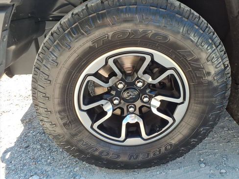 Used 2017 RAM 1500 Rebel w/ Luxury Group image 9