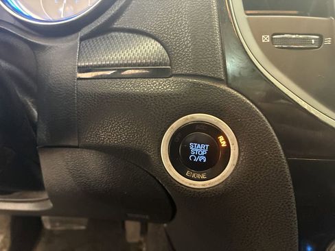 Used 2014 Chrysler 300 S AWD/4WD image 16