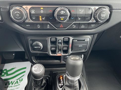 New 2026 Jeep Wrangler Sahara image 32