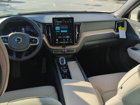 New 2026 Volvo XC60 B5 Plus w/ Protection Package Premier image 23